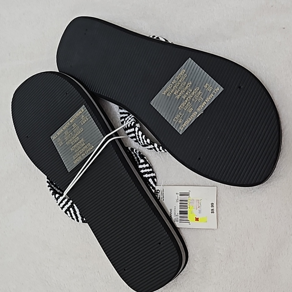 Joe Boxer Flip Flops - Picture 4 of 7